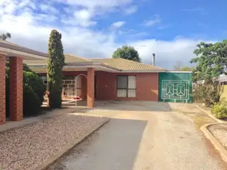 Main view of Homely block of units listing, 1 & 2/315 Sloane Street, Deniliquin NSW 2710