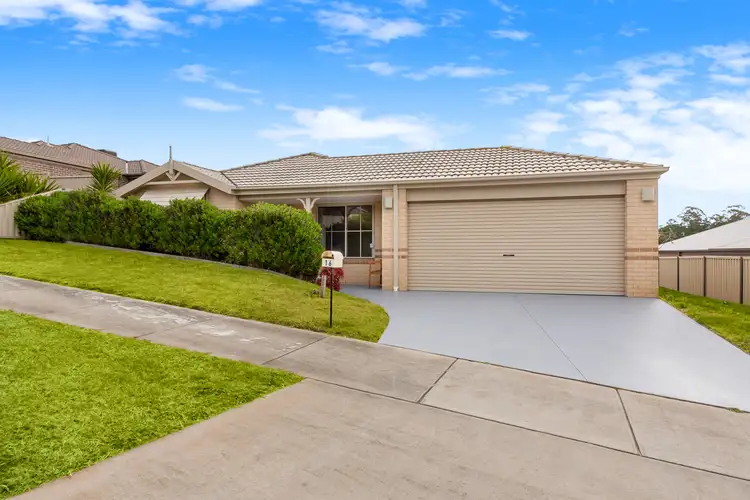 16 Mineral Court, Drouin VIC 3818