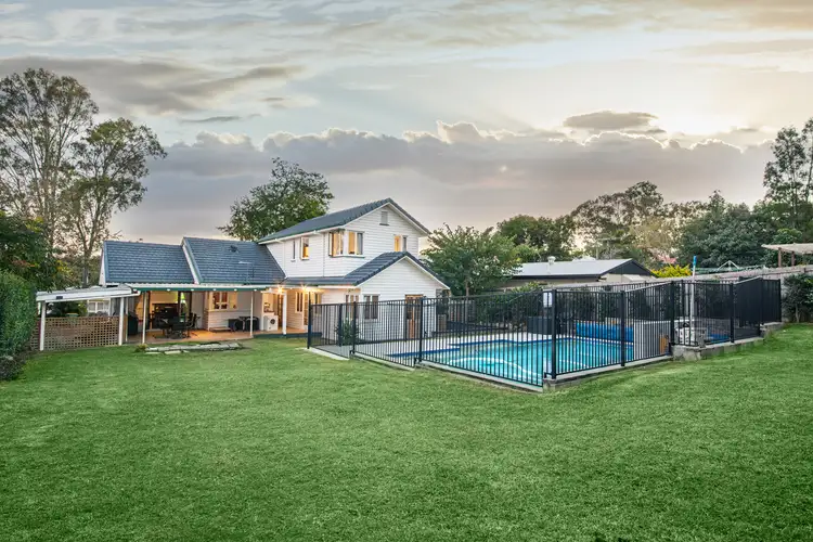 12 Lloyd George Street, Eastern Heights QLD 4305