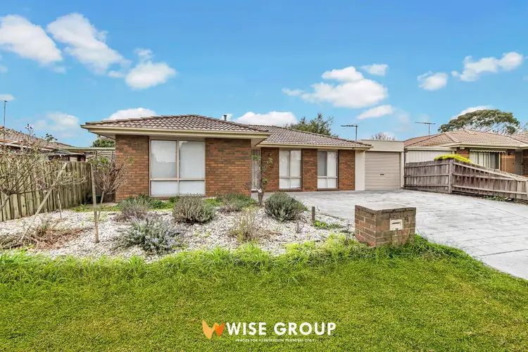 4 Crystal Gardens, Cranbourne West VIC 3977