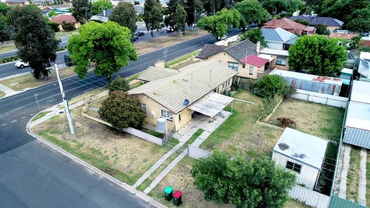 202 High Street, Kangaroo Flat VIC 3555