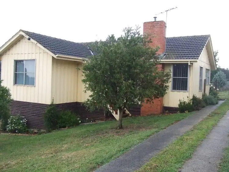 14 Bertram Street, Drouin VIC 3818