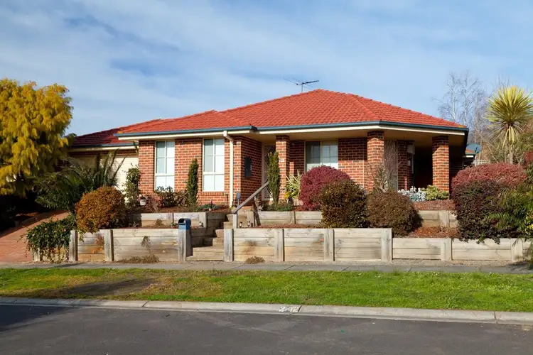 2/12 Hamilton Drive, Warragul VIC 3820
