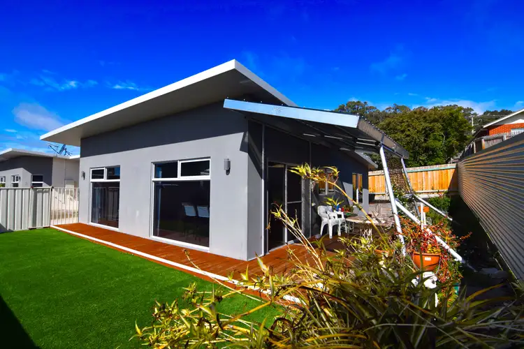 Main view of Homely unit listing, 3/37 Falmouth Street, Somerset TAS 7322