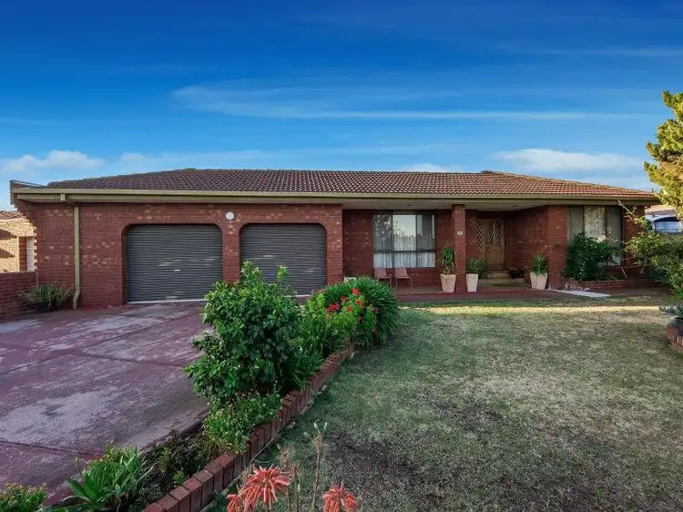 10 Shakespeare Drive, Delahey VIC 3037