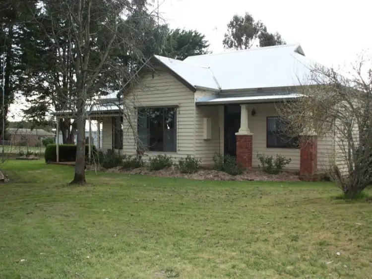 47 Oval Avenue, Tarrington VIC 3301