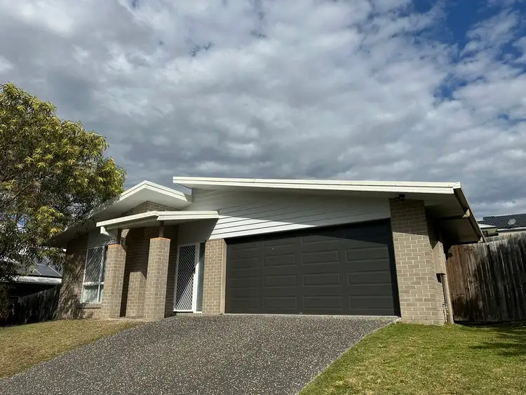4 Dee Street, Deebing Heights QLD 4306