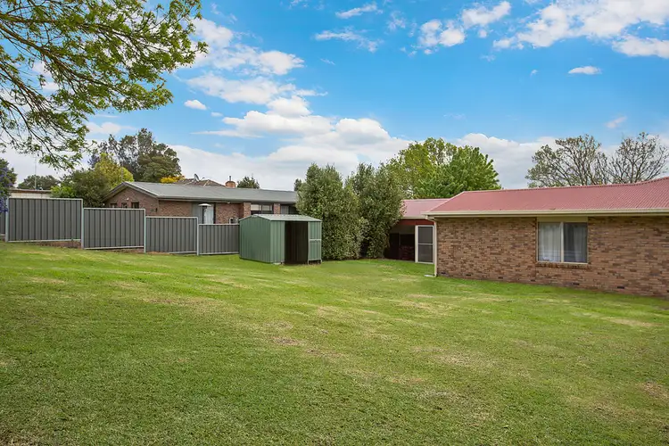 Fourth view of Homely house listing, 10 Scoresby Street, Hamilton VIC 3300