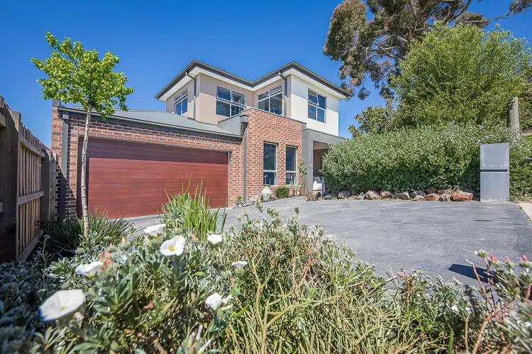 1/27 Stephen Street, Gisborne VIC 3437