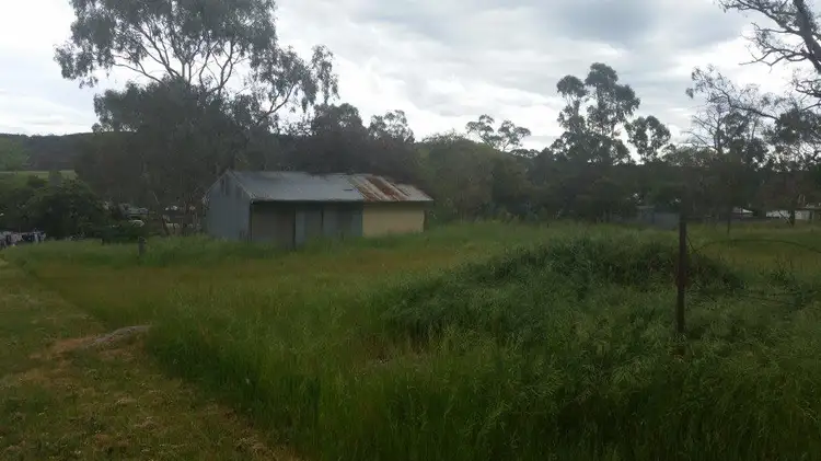 25 Barker Street, Harcourt VIC 3453