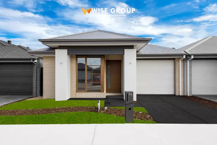 96 Glenrose Blvd, Clyde North VIC 3978