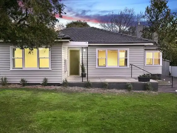 Second view of Homely house listing, 10 Lansell Street, Kangaroo Flat VIC 3555