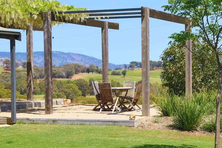 215 Ghin Ghin Road, Whiteheads Creek VIC 3660