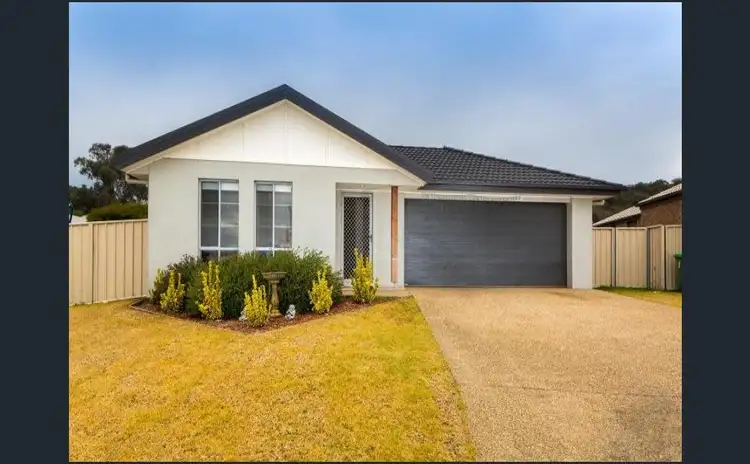 Main view of Homely house listing, 21 KENDALL DRIVE, Lavington NSW 2641