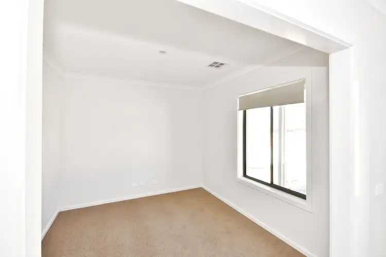 Second view of Homely townhouse listing, 8/17 Grantham Terrace, Kangaroo Flat VIC 3555