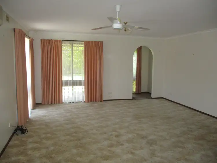 Fifth view of Homely unit listing, 4/30 Young Street, Drouin VIC 3818