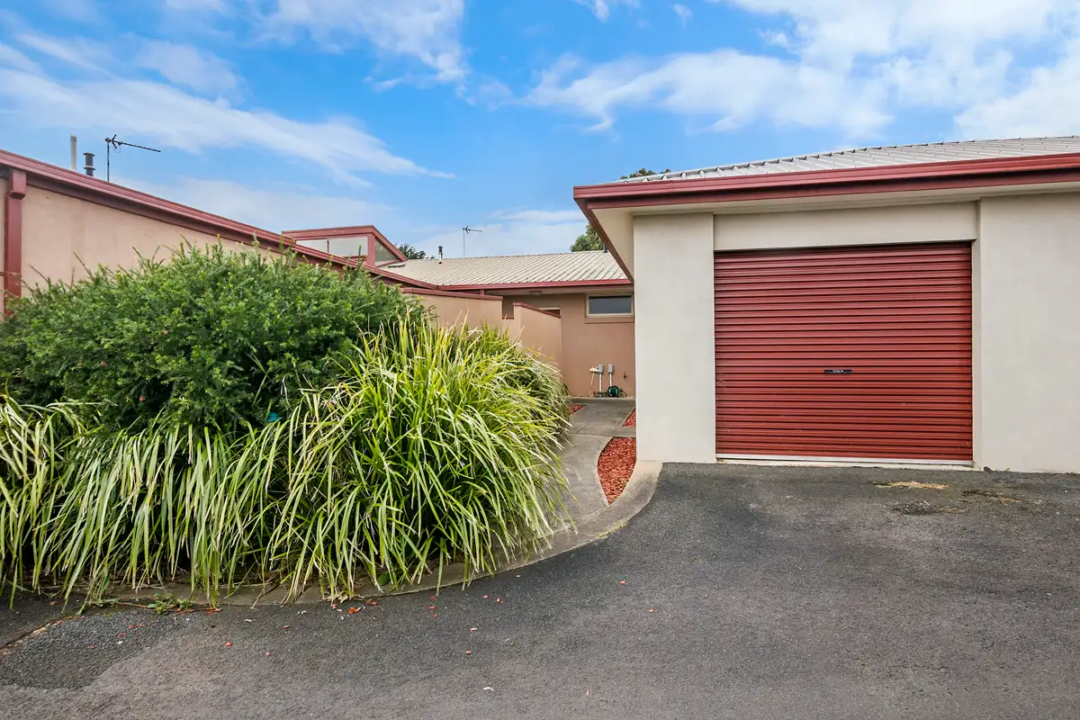Main view of Homely unit listing, 9 Lancaster Close, Portland VIC 3305