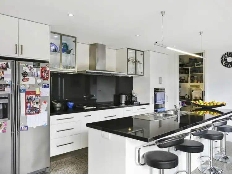 Sixth view of Homely house listing, 2 Kinross Close, Portland VIC 3305