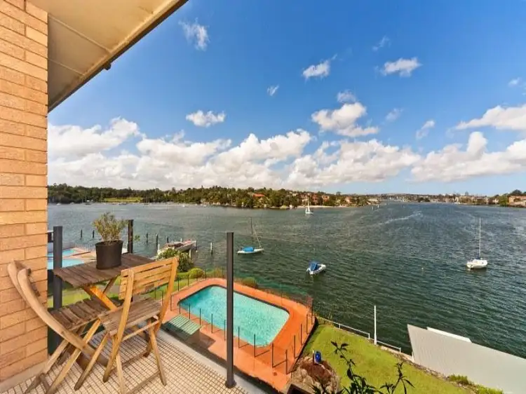 22/18 Walton Crescent, Abbotsford NSW 2046