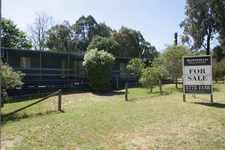 1 Willow Lake Drive, Macs Cove VIC 3723
