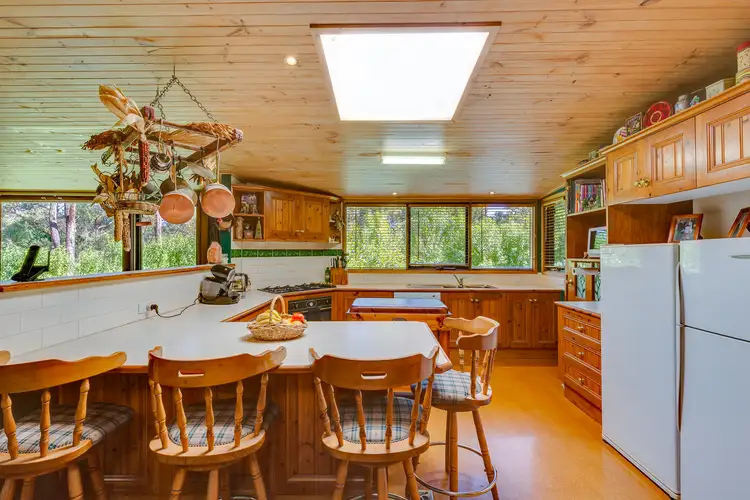 7 Belgrave Avenue, Cockatoo VIC 3781