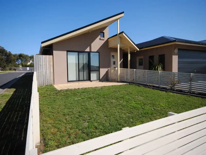 Main view of Homely townhouse listing, 313 Edgar Street, Portland VIC 3305