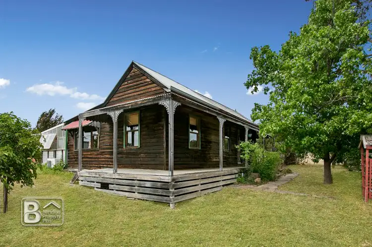1 Midland Highway, Guildford VIC 3451