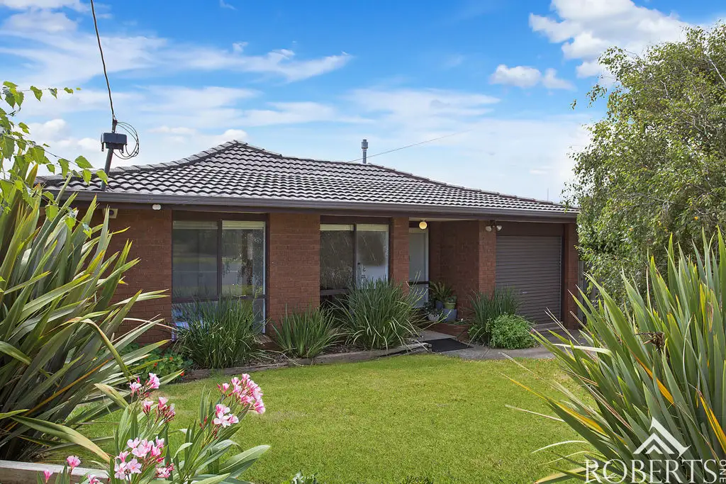 Main view of Homely townhouse listing, 1/16 Skiddaw Crescent, Warrnambool VIC 3280