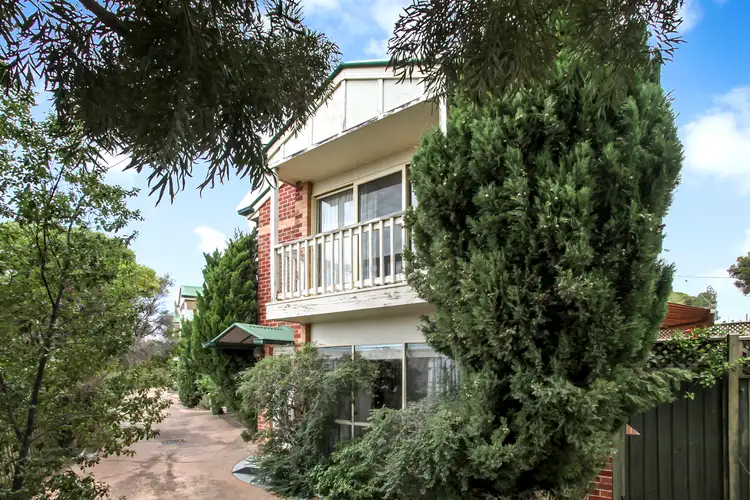 1/27 Warrs Road, Maribyrnong VIC 3032