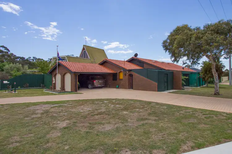 4 Wellsford Street, Stratford VIC 3862