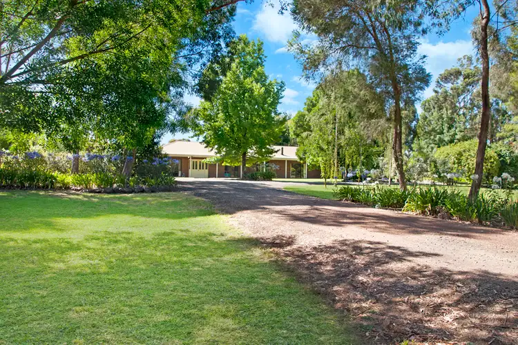 8040 Hamilton-Port Fairy Road, Hamilton VIC 3300