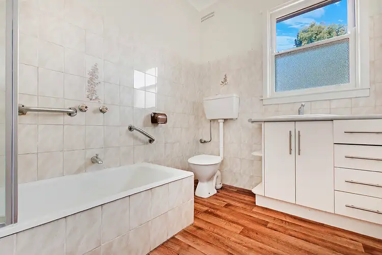 Sixth view of Homely house listing, 12 Walls Crescent, Hamilton VIC 3300