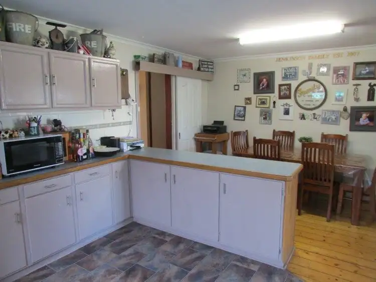 Fifth view of Homely house listing, 8 Craig Avenue, Warracknabeal VIC 3393
