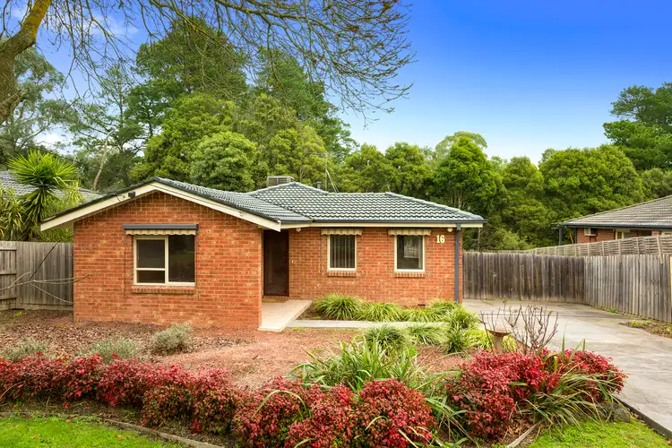 16 Jull Parade, Ringwood North VIC 3134