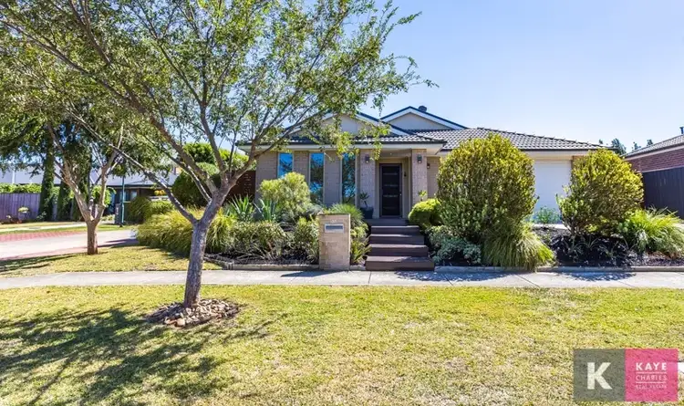 37 Bernly Boulevard, Berwick VIC 3806