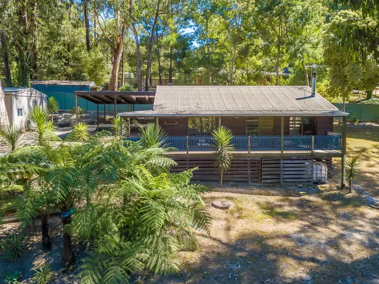 1 Arthur Road, Cockatoo VIC 3781