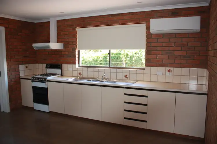 Sixth view of Homely unit listing, 2/26 Monds Avenue, Benalla VIC 3672