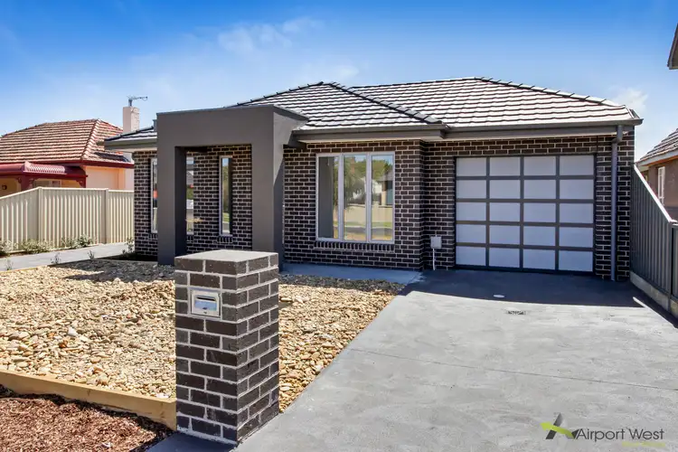 1/12 Hart Street, Airport West VIC 3042
