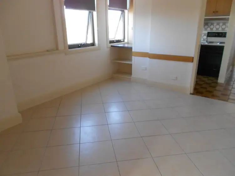 Third view of Homely unit listing, 2/38 McLachlan Street, Horsham VIC 3400