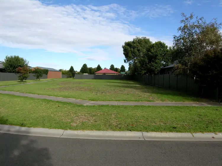 24 Thornley Court, Sale VIC 3850