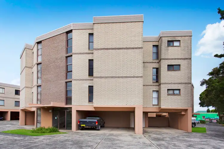Main view of Homely unit listing, 6/192-194 Princes Highway, Fairy Meadow NSW 2519
