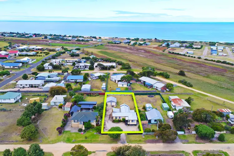 Second view of Homely house listing, 8 Newton Street, Seaspray VIC 3851
