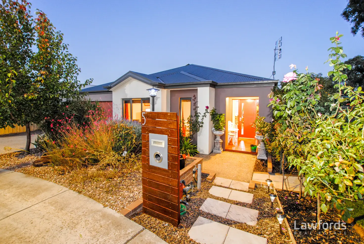 Main view of Homely house listing, 5 Lorna Court, White Hills VIC 3550