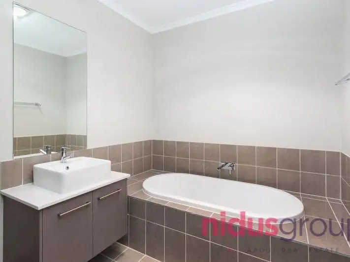 Fifth view of Homely house listing, 52 Izaac Circuit, Jordan Springs NSW 2747