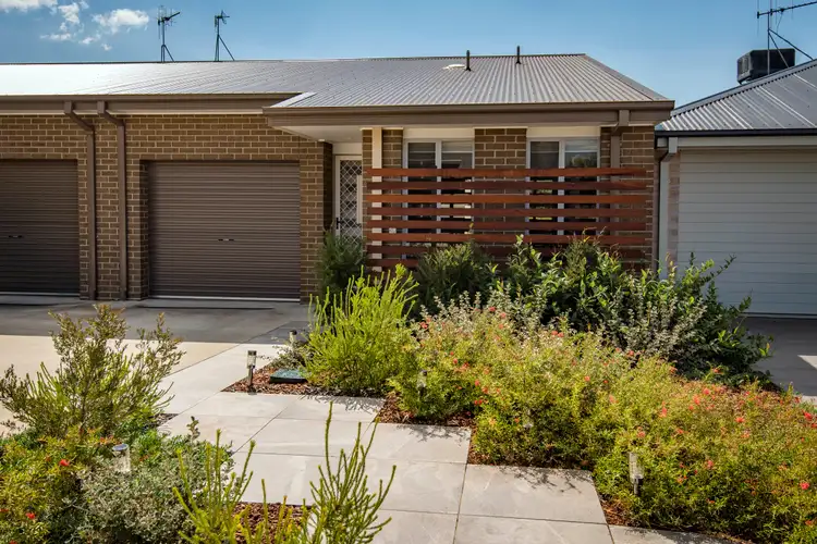 17 Ron Hoy Street, Macgregor ACT 2615