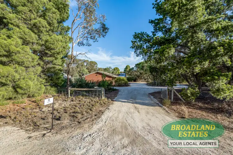 16 Roper Road, Strathalbyn SA 5255