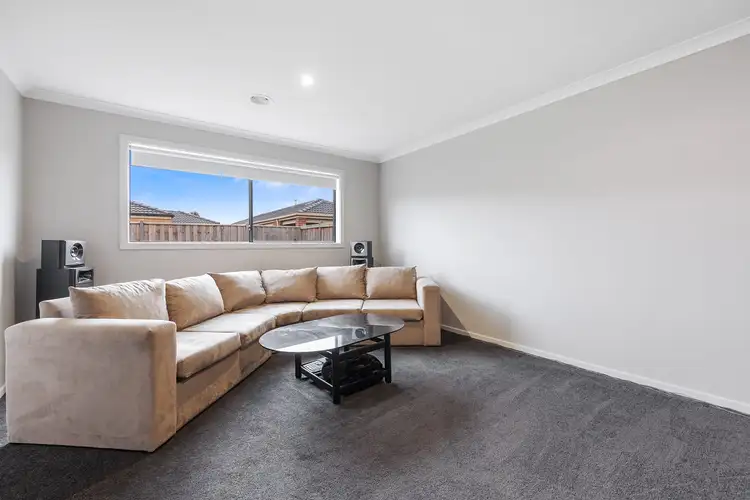 14 Campaspe Street, Clyde North VIC 3978