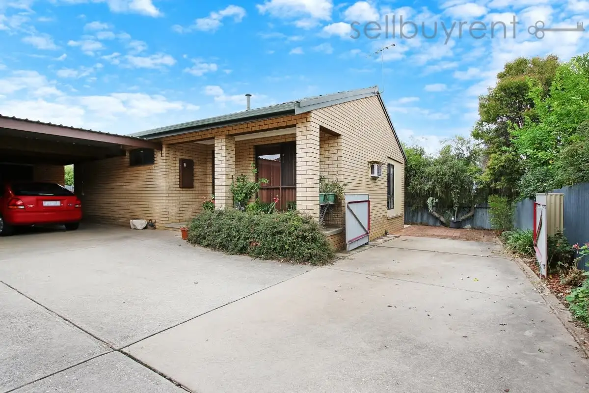 Main view of Homely unit listing, 2/19 MAXWELL DRIVE, Wodonga VIC 3690