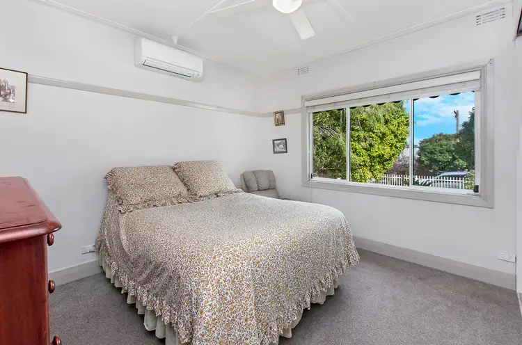 Fifth view of Homely house listing, 10 Carmichael Street, Hamilton VIC 3300