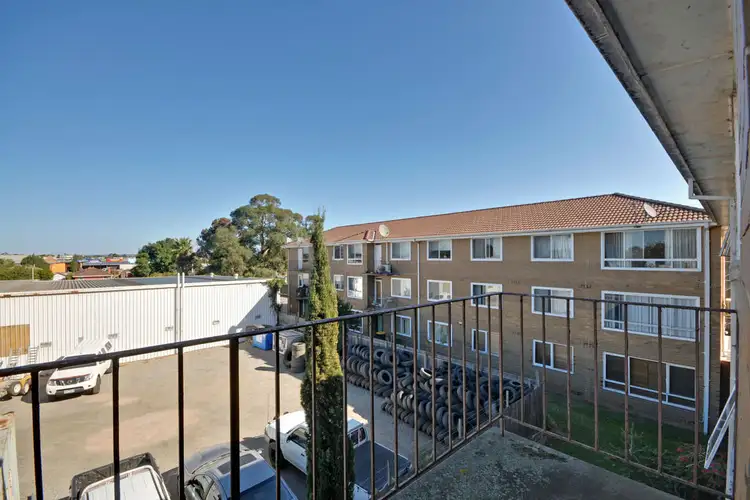 Fifth view of Homely apartment listing, 17/291 York Street, Sale VIC 3850